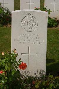 Tincourt New British Cemetery - De Ruyter, P